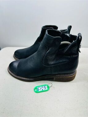 FRANCO SARTO Leather Ankle Studded Bootie sz 7M BLACK